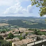 Caza Zenobia Daire Todi